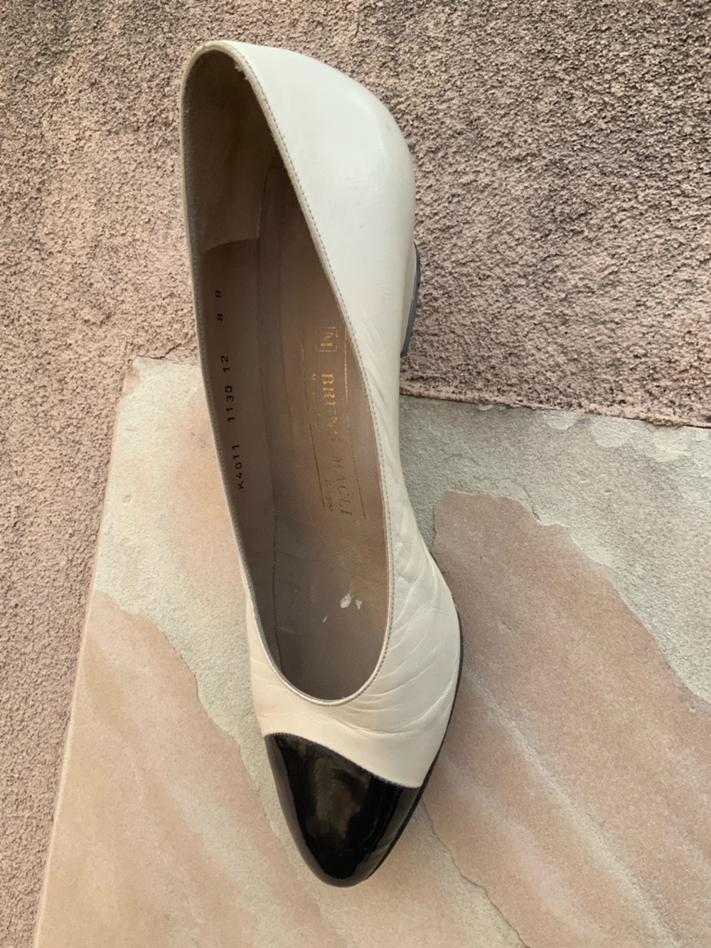 Bruno MAGLI Cap Toe Pump 8M🖤 - Picture 10 of 13